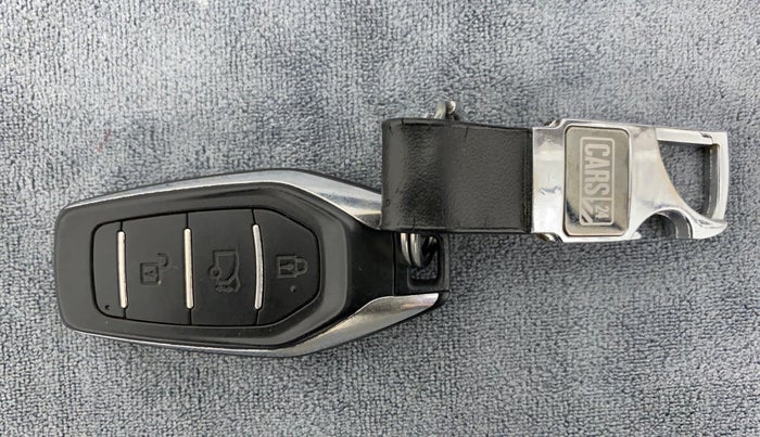 2019 Mahindra XUV500 W11, Diesel, Manual, 32,204 km, Key Close Up