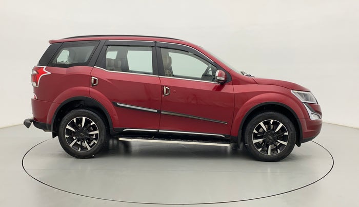 2019 Mahindra XUV500 W11, Diesel, Manual, 32,204 km, Right Side View