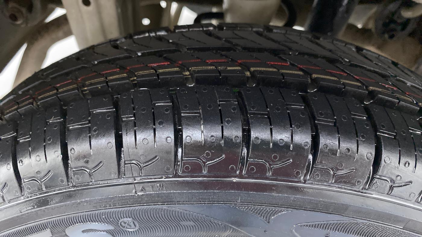 2018 Maruti Alto 800 LXI, Petrol, Manual, 43,196 km, Right Rear Tyre Tread