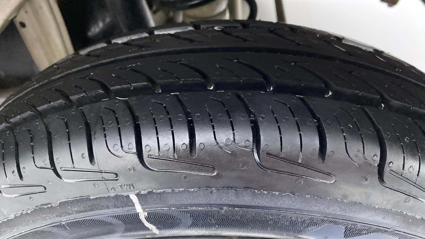 2018 Maruti Alto 800 LXI, Petrol, Manual, 43,196 km, Left Rear Tyre Tread