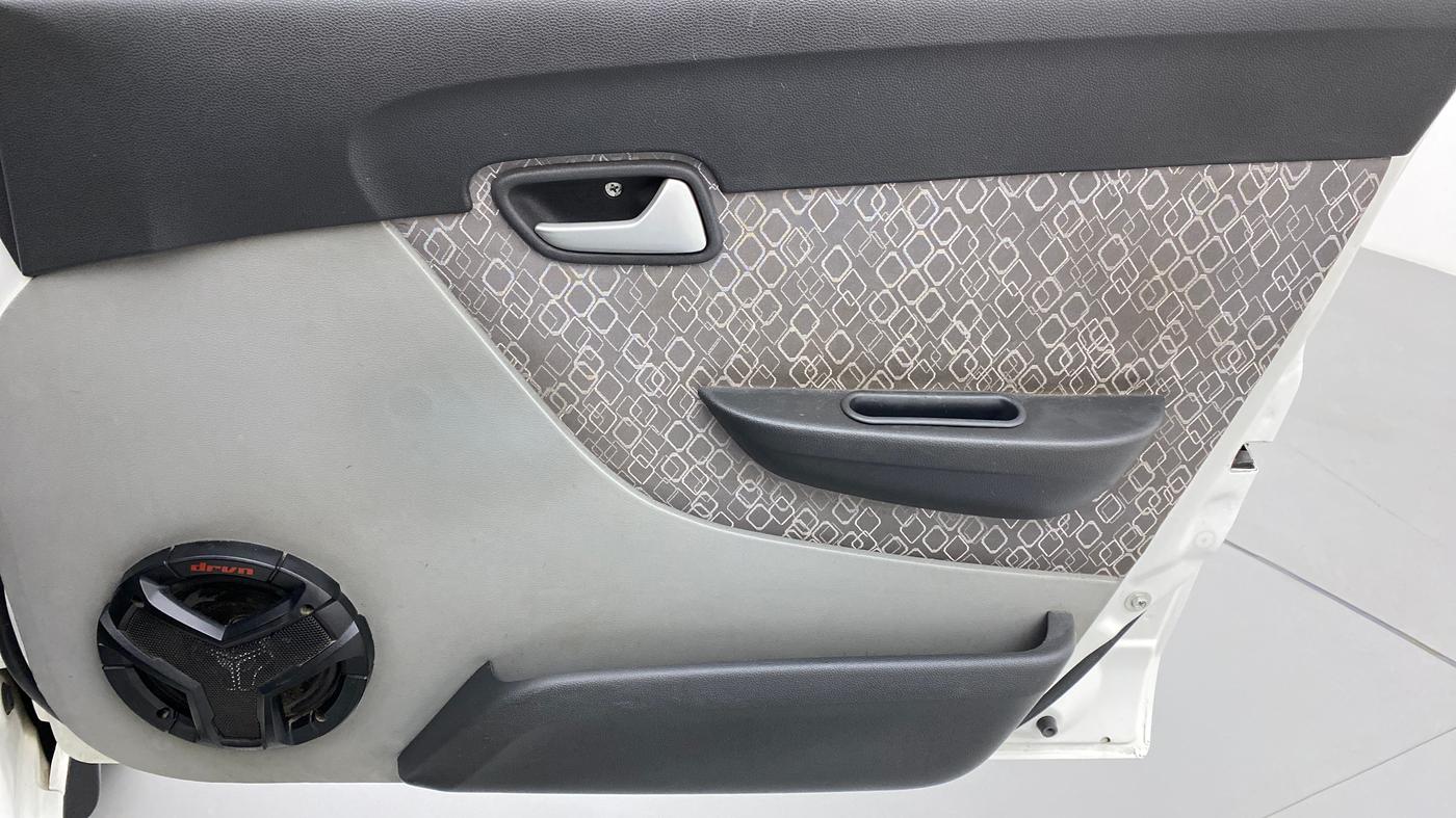 2018 Maruti Alto 800 LXI, Petrol, Manual, 43,196 km, Driver Side Door Panels Control