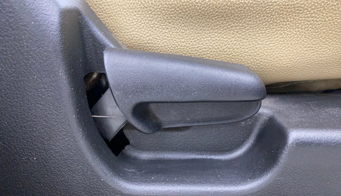 2013 Maruti Wagon R 1.0 VXI, Petrol, Manual, 71,782 km, Driver Side Adjustment Panel