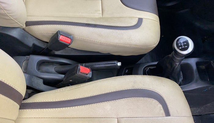 2013 Maruti Wagon R 1.0 VXI, Petrol, Manual, 71,782 km, Gear Lever