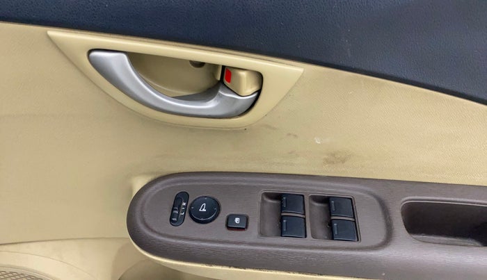 2013 Honda Brio VX MT, Petrol, Manual, 1,11,069 km, Driver Side Door Panels Control