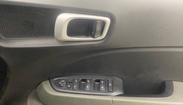 2021 Hyundai VENUE SX PLUS 1.0 TURBO DCT, Petrol, Automatic, 40,062 km, Driver Side Door Panels Control