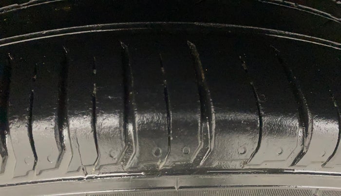 2021 Hyundai VENUE SX PLUS 1.0 TURBO DCT, Petrol, Automatic, 40,062 km, Right Rear Tyre Tread