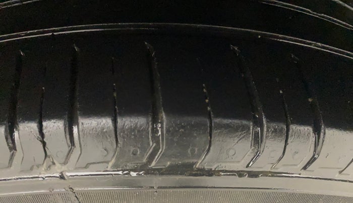 2021 Hyundai VENUE SX PLUS 1.0 TURBO DCT, Petrol, Automatic, 40,062 km, Left Rear Tyre Tread