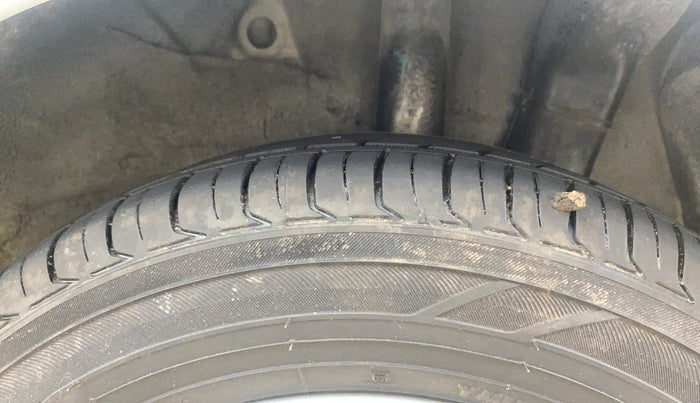 2016 Hyundai Grand i10 ASTA 1.2 KAPPA VTVT, Petrol, Manual, 39,954 km, Left Rear Tyre Tread