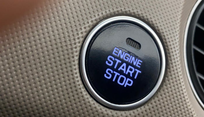 2016 Hyundai Grand i10 ASTA 1.2 KAPPA VTVT, Petrol, Manual, 39,954 km, Keyless Start/ Stop Button