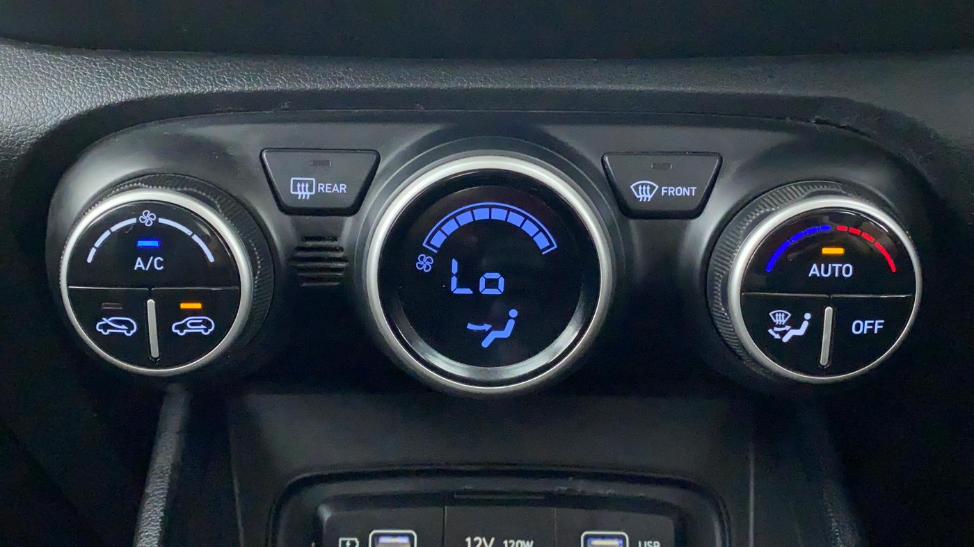 2021 Hyundai VENUE 1.5 SX CRDI MT, Diesel, Manual, 5,970 km, Automatic Climate Control
