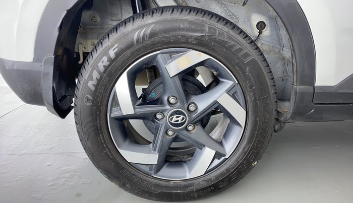 2021 Hyundai VENUE 1.5 SX CRDI MT, Diesel, Manual, 5,970 km, Right Rear Wheel