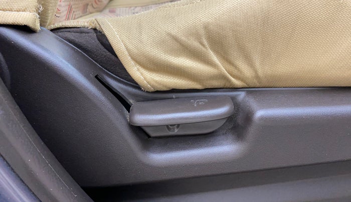 2014 Hyundai Santro Xing GLS, Petrol, Manual, 57,639 km, Driver Side Adjustment Panel