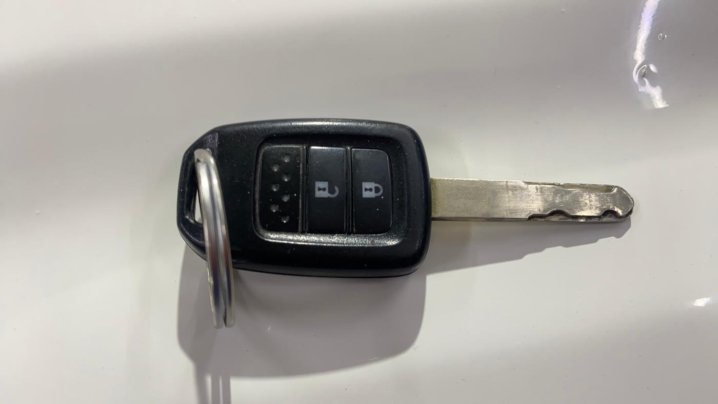 2015 Honda City 1.5L I-VTEC V MT, Petrol, Manual, 73,218 km, Key Close Up