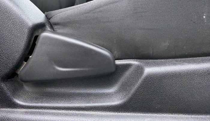 2018 Renault Kwid RXT 1.0 EASY-R  AT, Petrol, Automatic, 22,478 km, Driver Side Adjustment Panel
