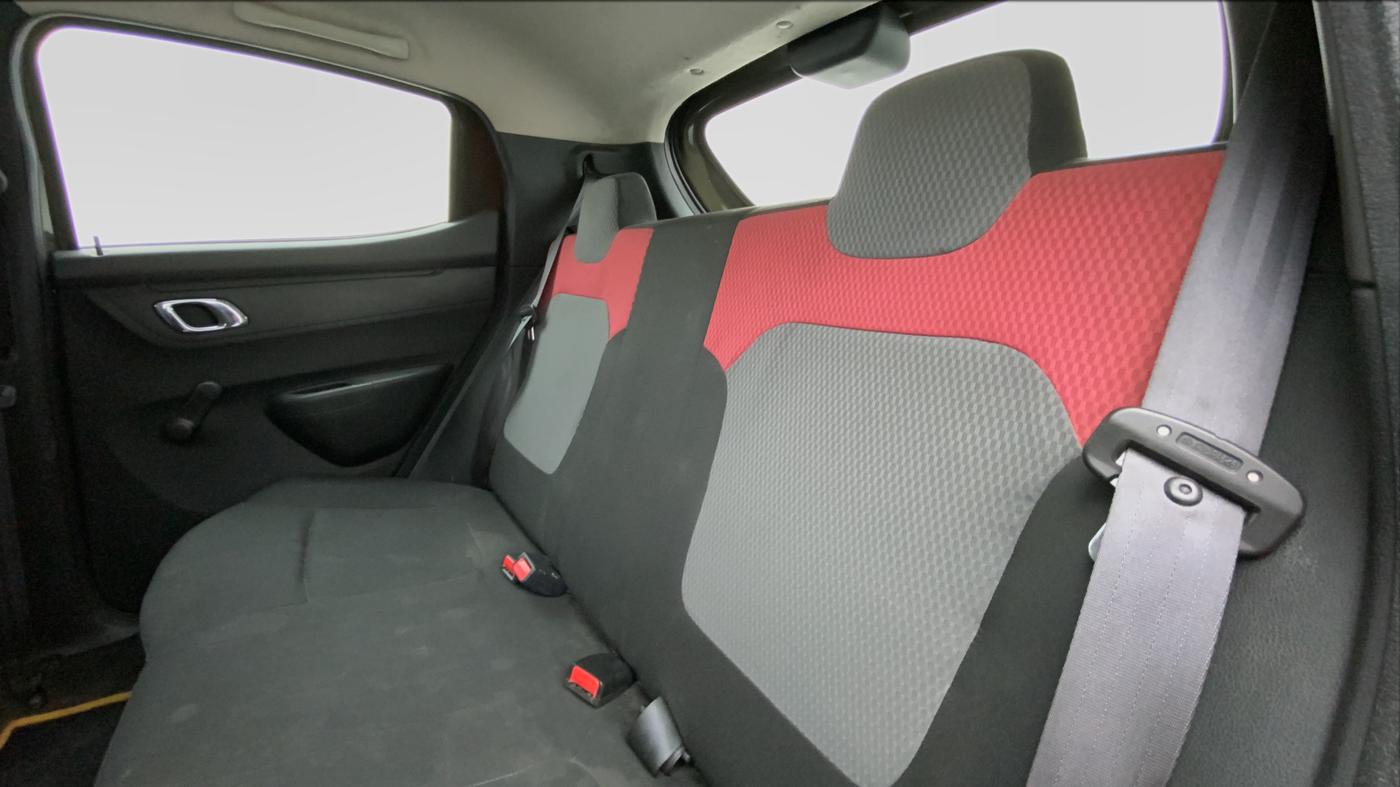 2018 Renault Kwid RXT 1.0 EASY-R  AT, Petrol, Automatic, 22,478 km, Right Side Rear Door Cabin