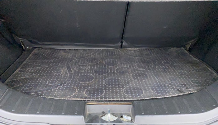 2013 Maruti Wagon R Stingray VXI, Petrol, Manual, 24,449 km, Boot Inside View