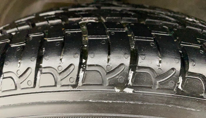 2013 Maruti Wagon R Stingray VXI, Petrol, Manual, 24,449 km, Right Front Tyre Tread