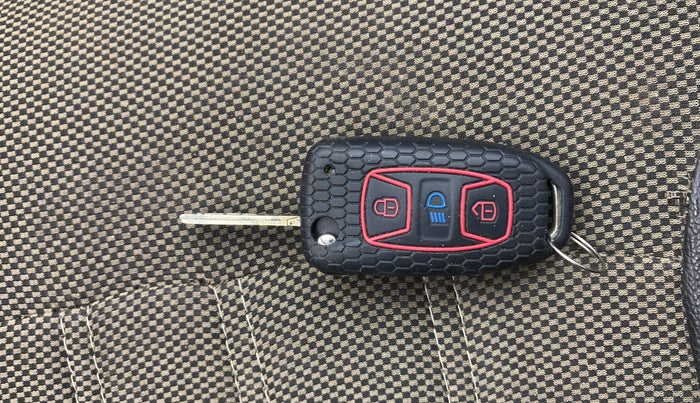 2019 Tata Tiago XZ PETROL, Petrol, Manual, 95,330 km, Key Close Up