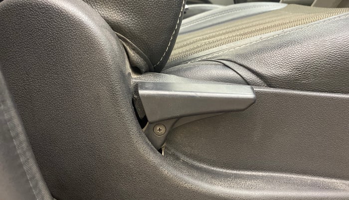 2019 Tata Tiago XZ PETROL, Petrol, Manual, 95,330 km, Driver Side Adjustment Panel