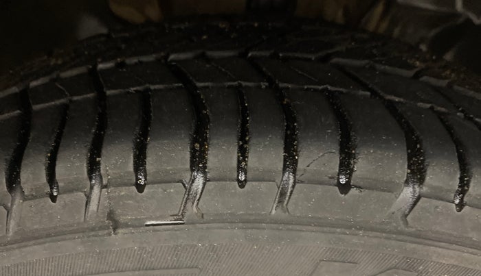 2019 Tata Tiago XZ PETROL, Petrol, Manual, 95,330 km, Right Front Tyre Tread
