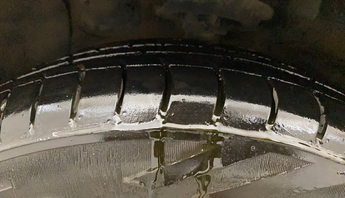 2017 Hyundai Grand i10 SPORTZ 1.2 KAPPA VTVT, Petrol, Manual, 1,03,882 km, Left Front Tyre Tread