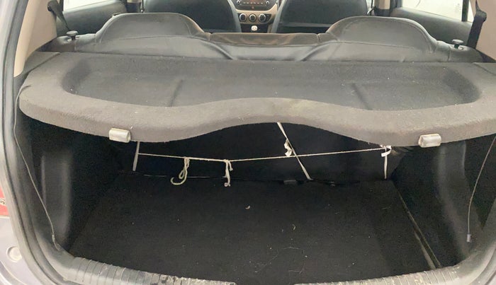 2017 Hyundai Grand i10 SPORTZ 1.2 KAPPA VTVT, Petrol, Manual, 1,03,882 km, Boot Inside