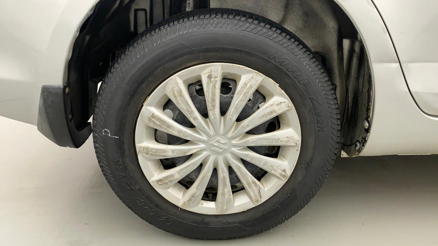 2016 Maruti Swift Dzire VXI, Petrol, Manual, 29,740 km, Right Rear Wheel