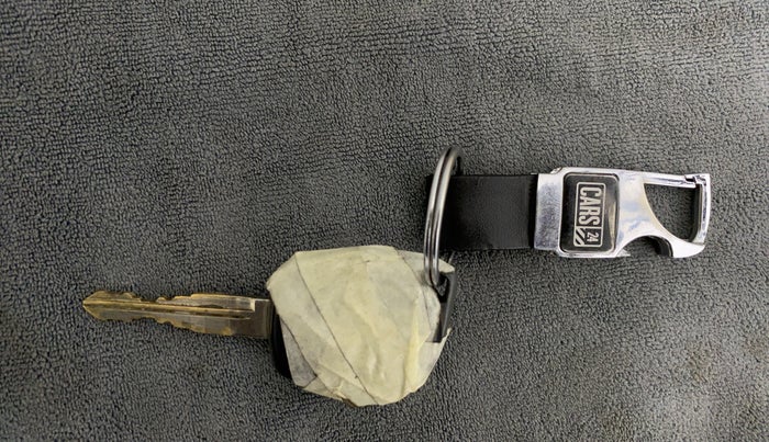 2016 Maruti Swift Dzire VXI, Petrol, Manual, 29,740 km, Lock system - Remote key minor damage