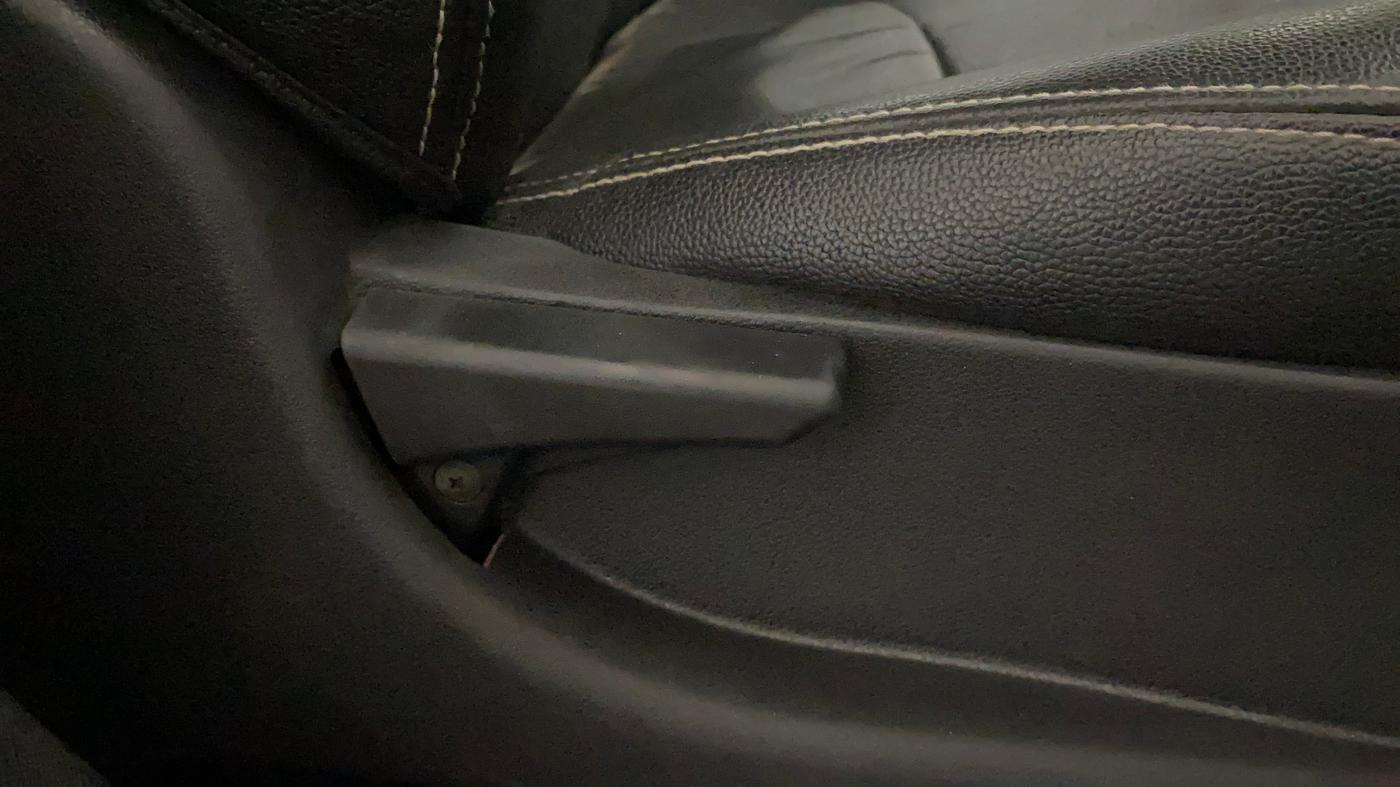 2019 Tata NEXON XM PETROL, CNG, Manual, 1,21,688 km, Driver Side Adjustment Panel