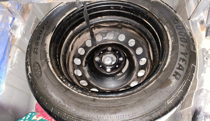 2019 Tata NEXON XM PETROL, CNG, Manual, 1,21,688 km, Spare Tyre