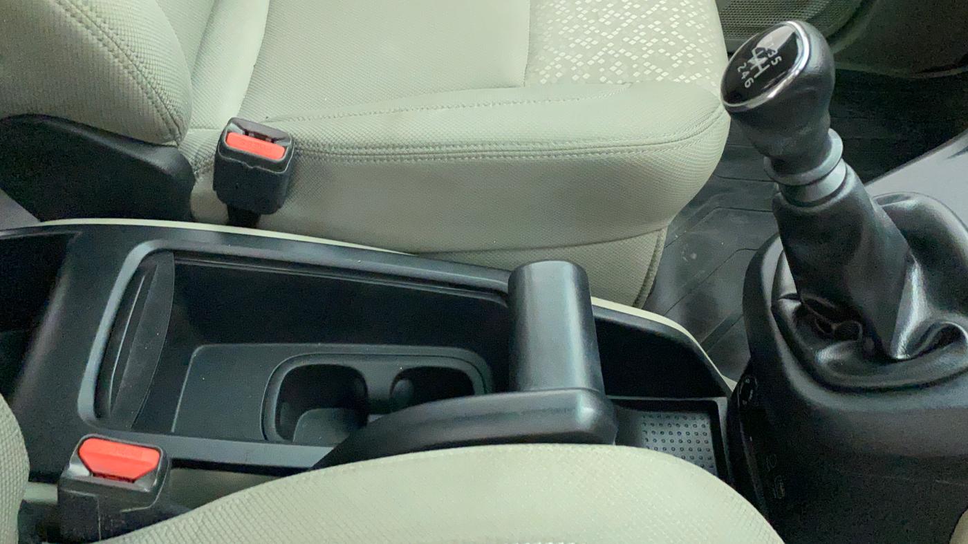 2019 Mahindra MARAZZO M6 8 STR, Diesel, Manual, 35,590 km, Gear Lever