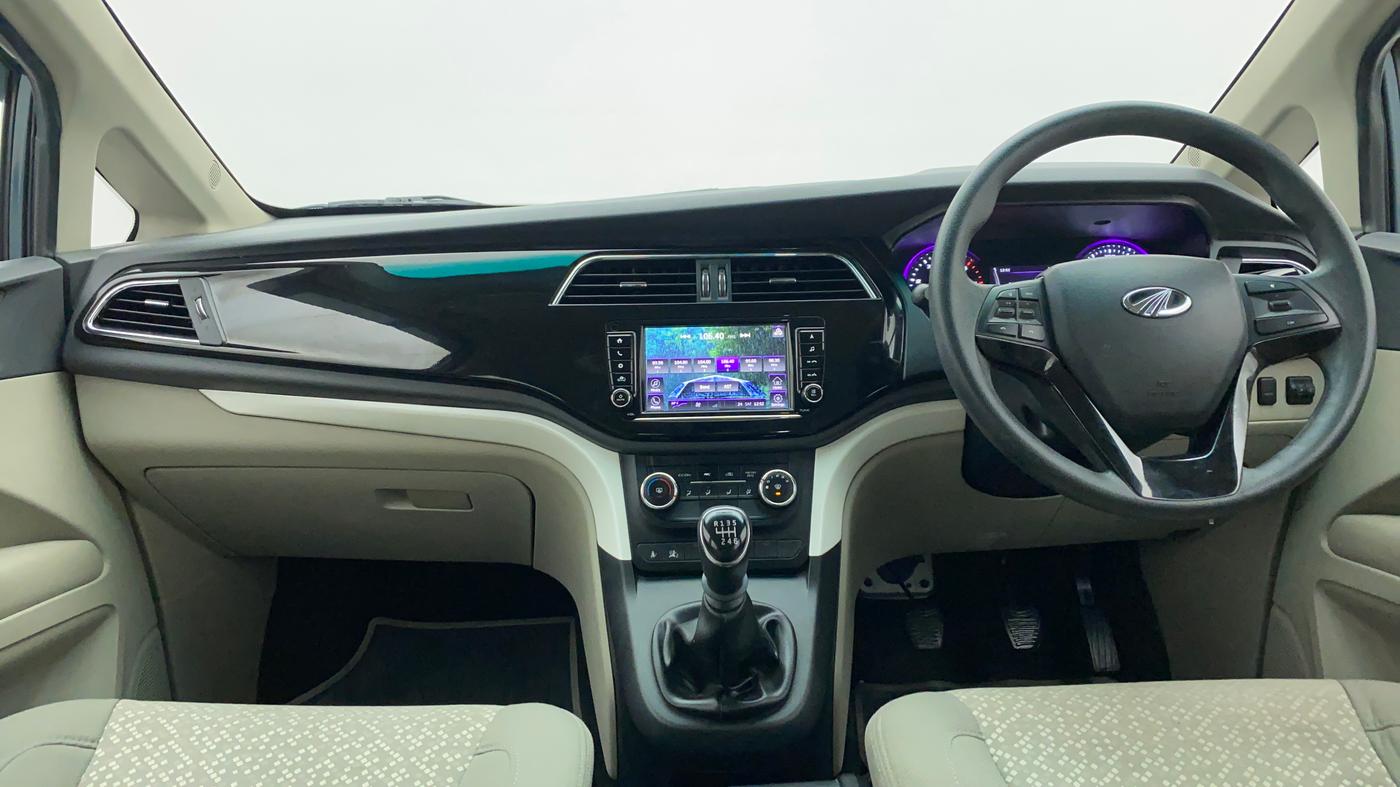 2019 Mahindra MARAZZO M6 8 STR, Diesel, Manual, 35,590 km, Dashboard