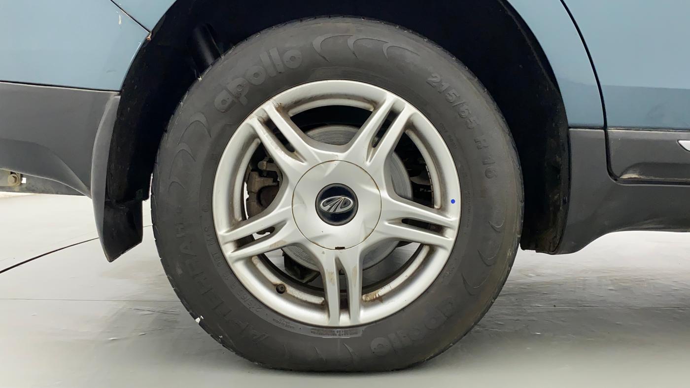 2019 Mahindra MARAZZO M6 8 STR, Diesel, Manual, 35,590 km, Right Rear Wheel