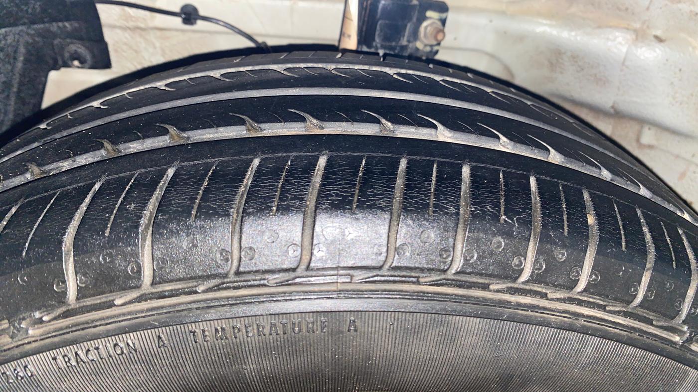 2018 Maruti Ciaz DELTA 1.4 MT PETROL, Petrol, Manual, 58,071 km, Left Front Tyre Tread