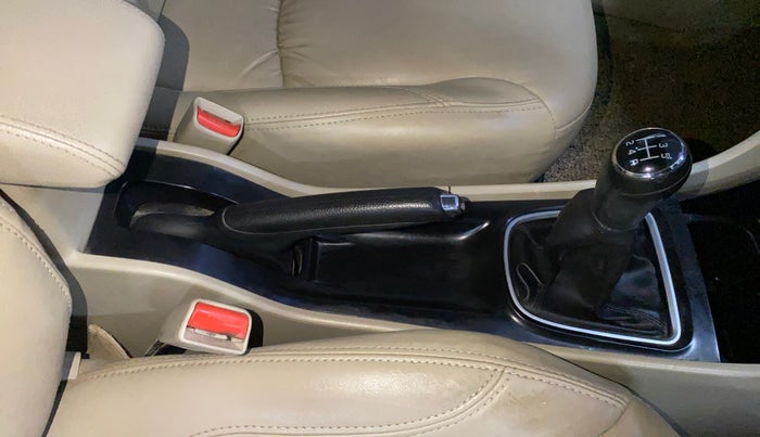 2018 Maruti Ciaz DELTA 1.4 MT PETROL, Petrol, Manual, 58,071 km, Gear Lever