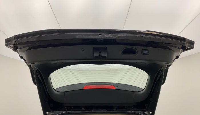 2018 Hyundai Tucson GLS 2WD AT PETROL, Petrol, Automatic, 66,873 km, Boot Door Open