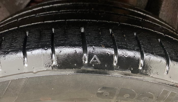 2020 Ford Figo Aspire TITANIUM PLUS 1.2 PETROL, Petrol, Manual, 30,883 km, Left Rear Tyre Tread