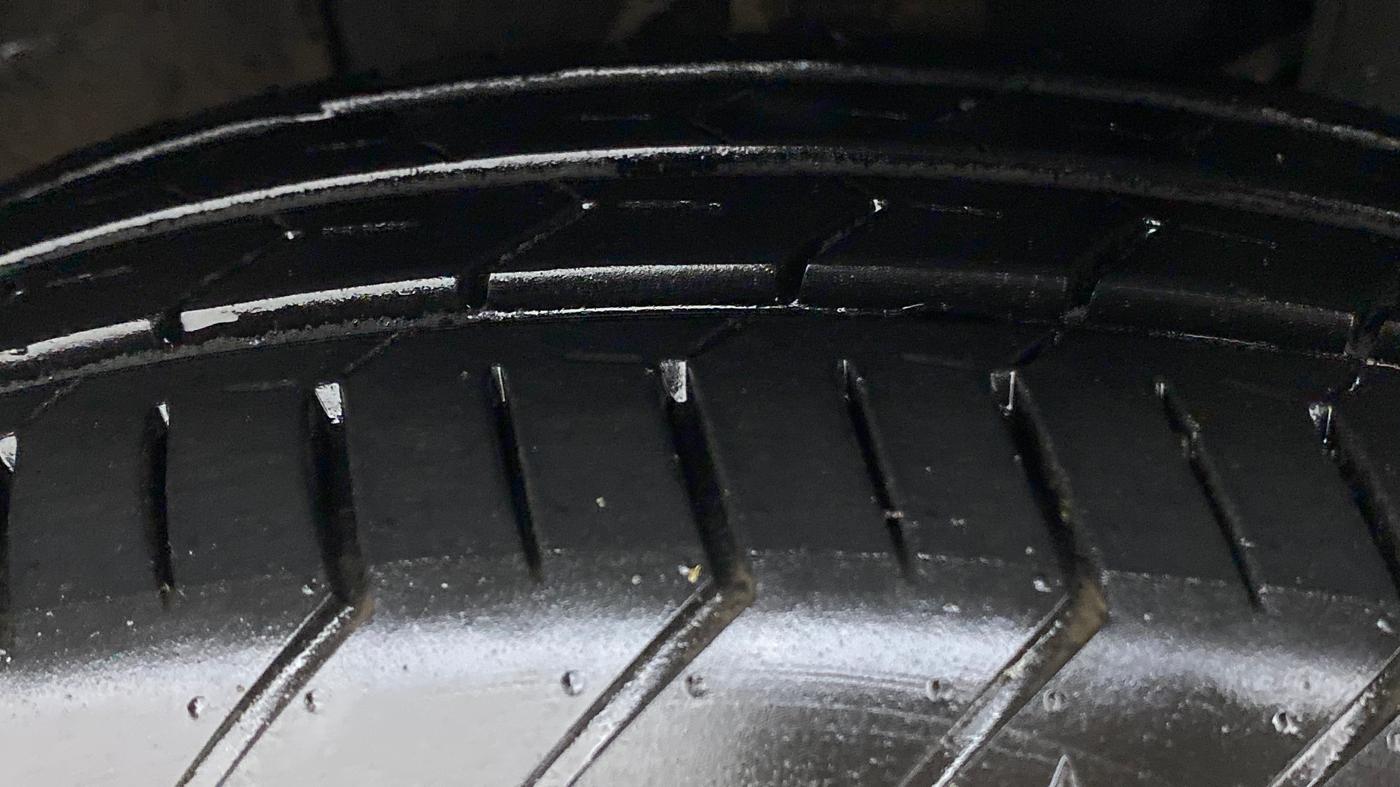2021 Maruti Celerio ZXI+ AGS, Petrol, Automatic, 1,961 km, Right Front Tyre Tread