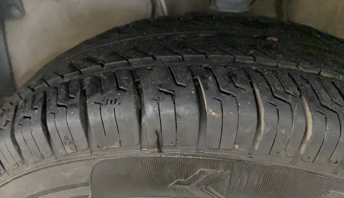 2022 Maruti Alto VXI, Petrol, Manual, 38,280 km, Left Front Tyre Tread