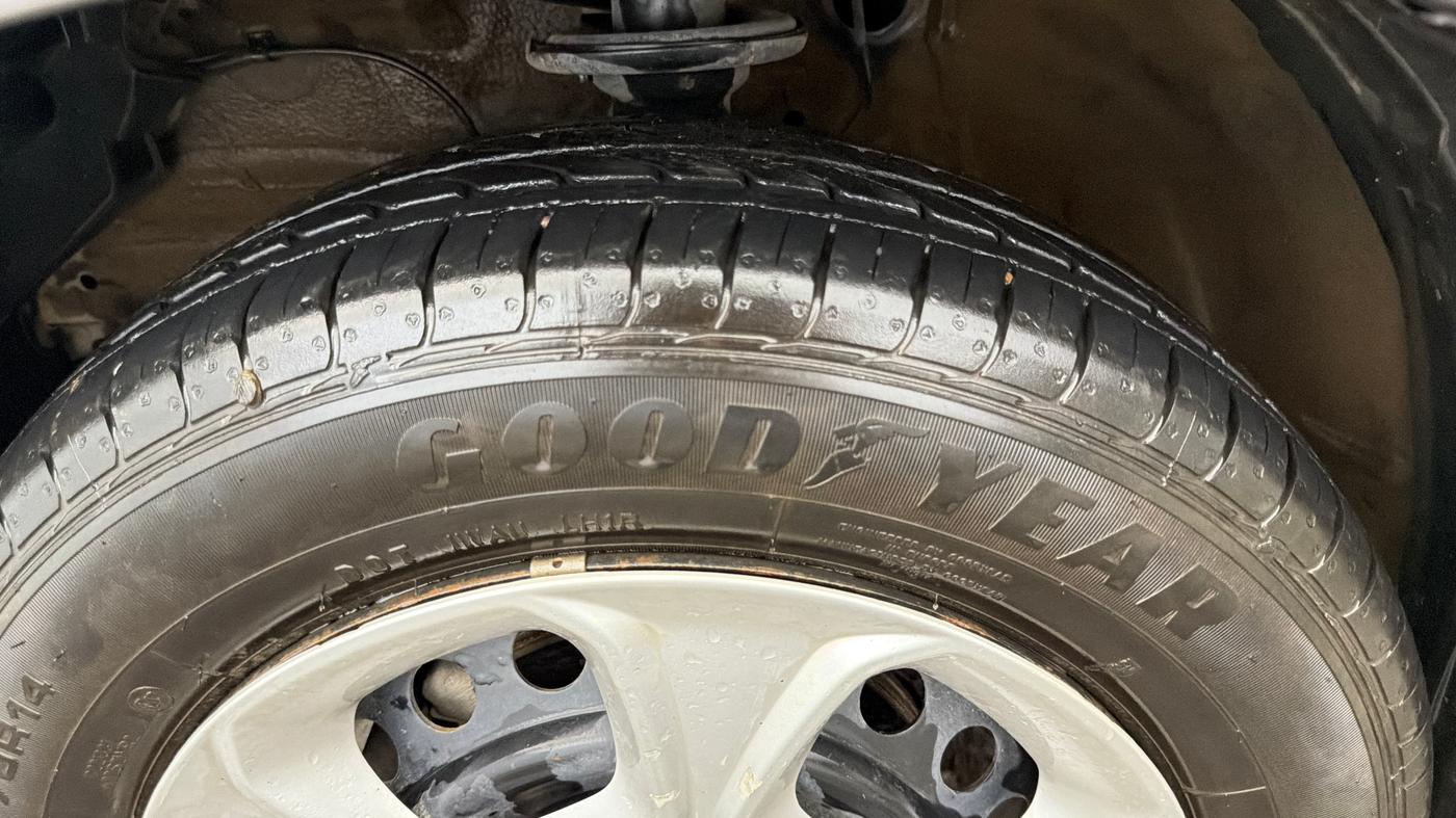 2021 Maruti S PRESSO VXI PLUS AMT, Petrol, Automatic, 39,931 km, Left Front Tyre Tread