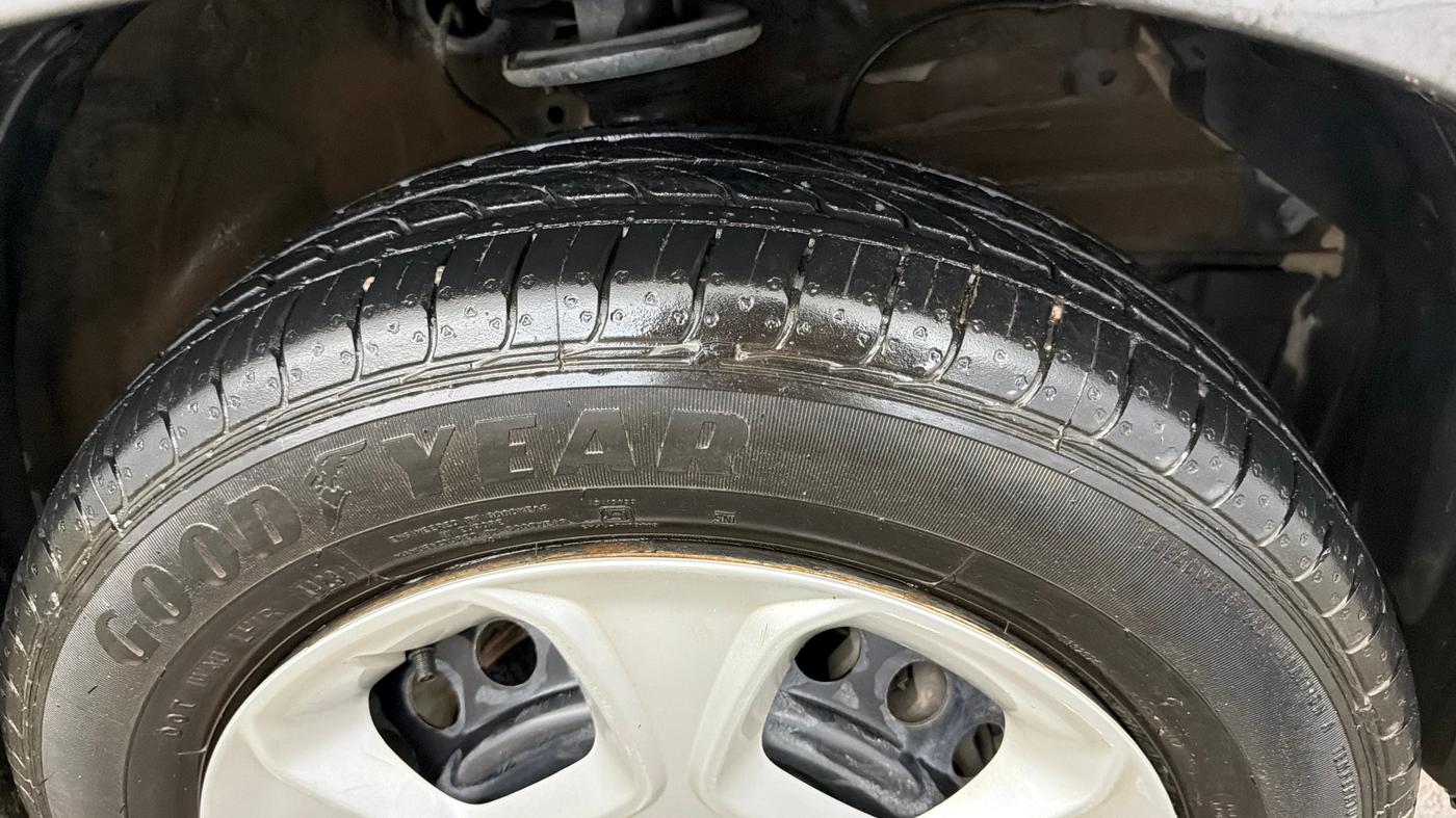 2021 Maruti S PRESSO VXI PLUS AMT, Petrol, Automatic, 39,931 km, Right Front Tyre Tread