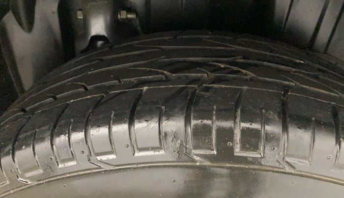 2022 Mahindra XUV300 W6 1.2 PETROL, Petrol, Manual, 18,846 km, Left Rear Tyre Tread