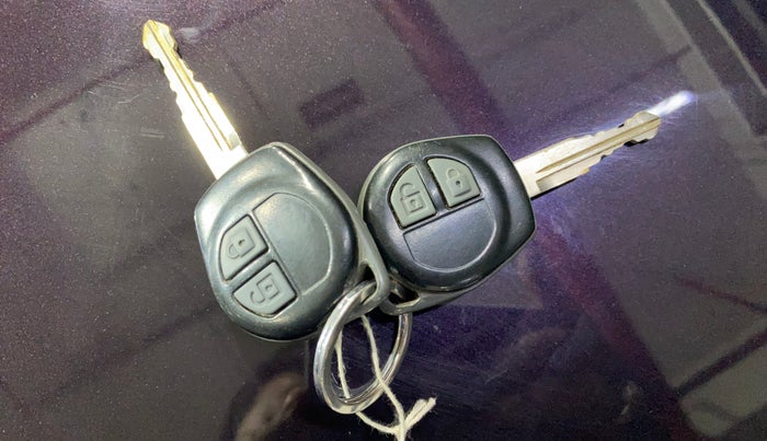 2016 Maruti Swift LXI (O), Petrol, Manual, 67,639 km, Key Close Up