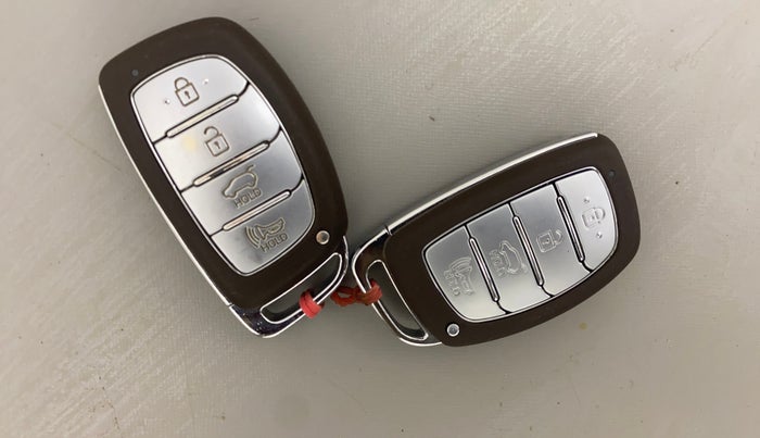 2020 Hyundai VENUE SX PLUS 1.0 TURBO DCT, Petrol, Automatic, 48,622 km, Key Close Up