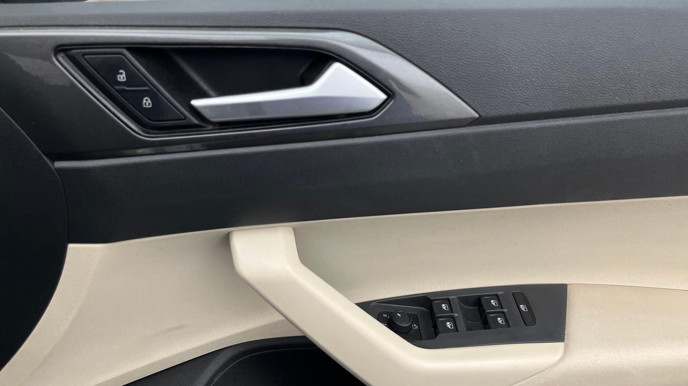 2023 Volkswagen VIRTUS GT PIUS 1.5 TSI, Petrol, Manual, 37,275 km, Driver Side Door Panels Control