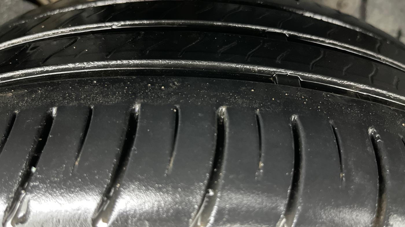 2023 Volkswagen VIRTUS GT PIUS 1.5 TSI, Petrol, Manual, 37,275 km, Right Front Tyre Tread