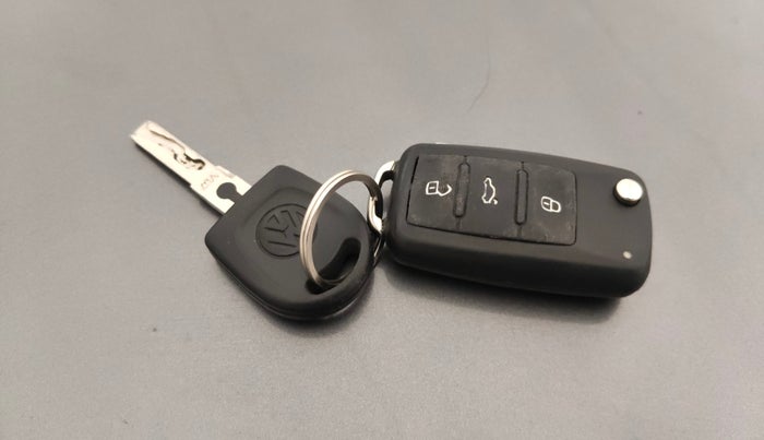 2013 Volkswagen Polo COMFORTLINE 1.2L PETROL, Petrol, Manual, 66,817 km, Key Close Up