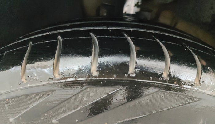 2013 Volkswagen Polo COMFORTLINE 1.2L PETROL, Petrol, Manual, 66,817 km, Left Front Tyre Tread