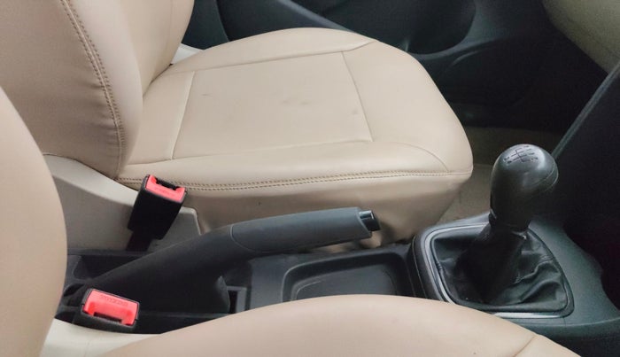 2013 Volkswagen Polo COMFORTLINE 1.2L PETROL, Petrol, Manual, 66,817 km, Gear Lever