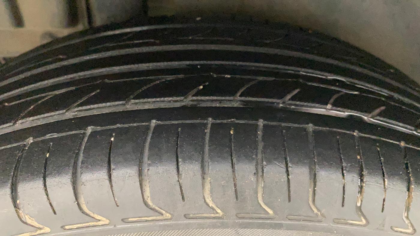 2012 Maruti Swift VDI, Diesel, Manual, 97,516 km, Right Rear Tyre Tread